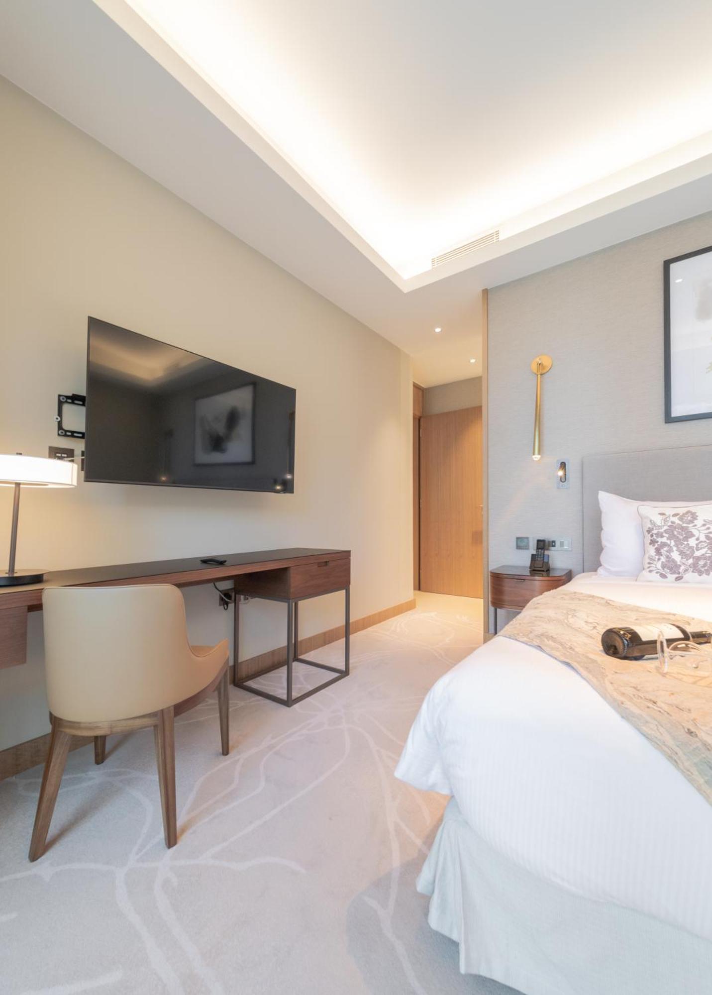 Eden's Homes & - Address Opera District Residences دبي